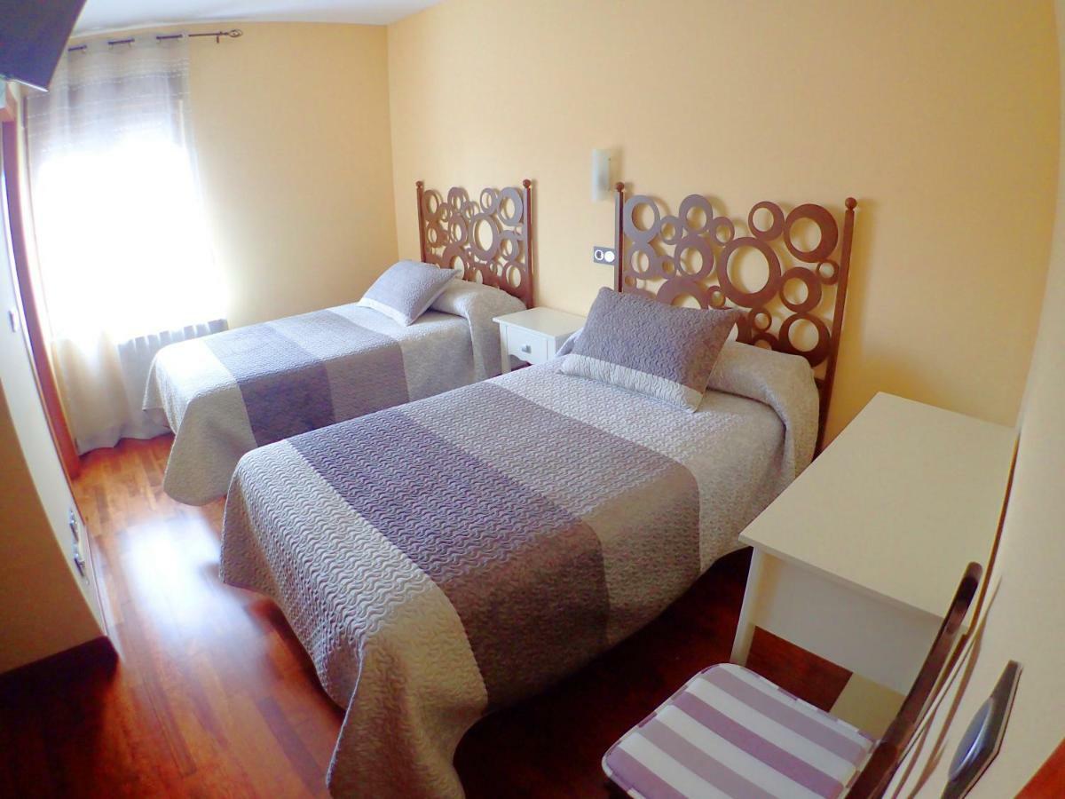 Hostal Plaza Mayor Carrion De Los Condes Room photo